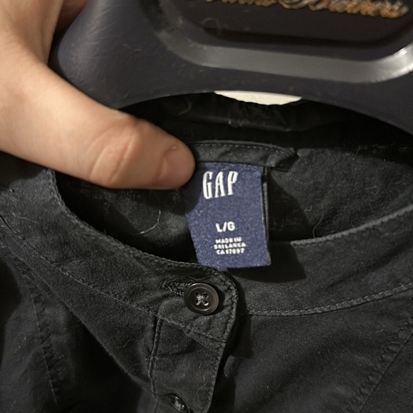 GAP SZ M black cotton with button placket, 3/4 sleeves, back box pleat - Picture 4 of 6